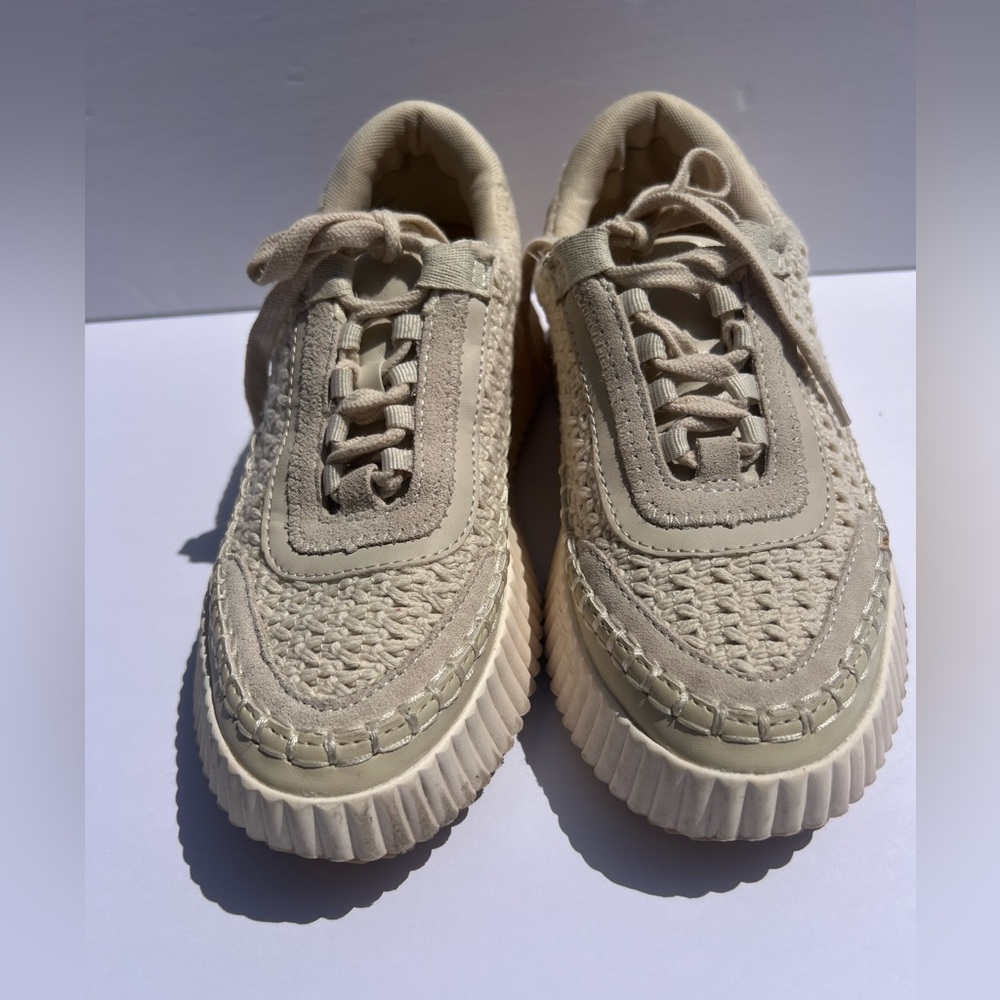 Dolce Vita “Dolen”  Platform woven Cream Sneakers with textured fabric size 7.5